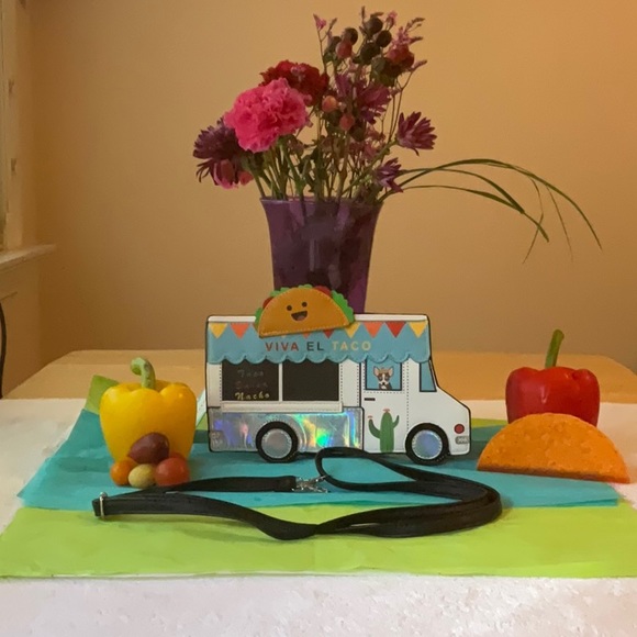 🌮 TACO TRUCK CROSSBODY BAG 🌮 - Picture 3 of 16